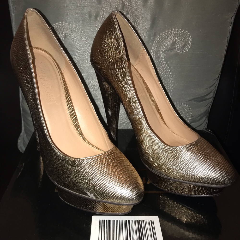 Colin Stuart Gold Platform Pumps